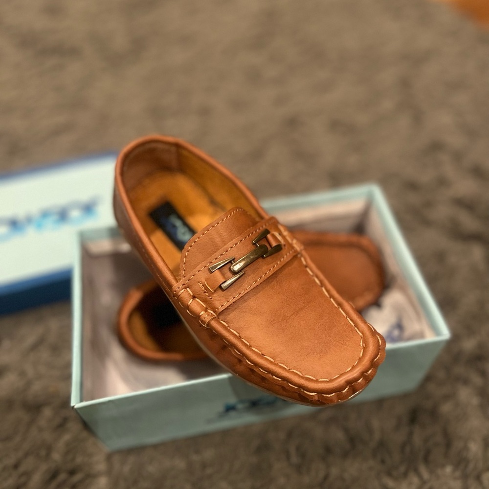 Boys dress shoes size 10c